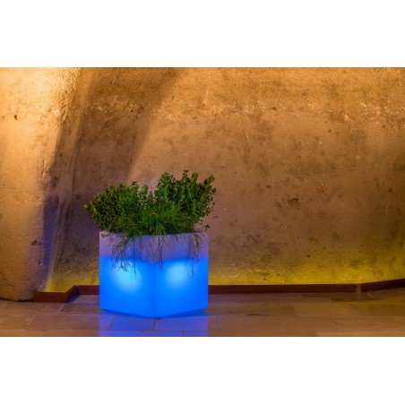 Vase lumineux en polymère Monacis Cube Pot Bright cm.40X40X40 Bleu clair
