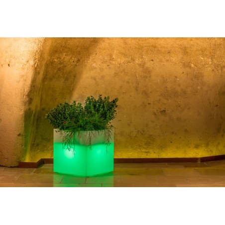 Light Vase in Polymer Monacis Cube Pot Bright cm.40X40X40 Light Green