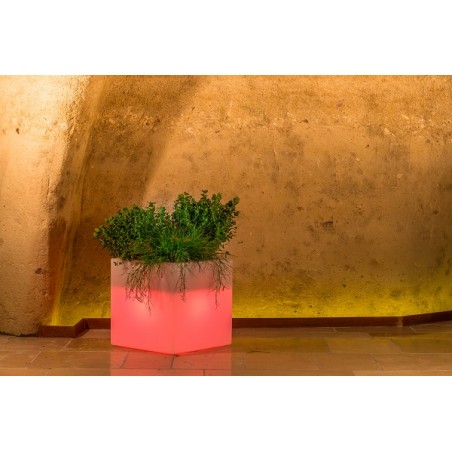 Vaso luminoso moderno di design 40x40 H40 in polimero resistente con LED rosso per interno ed esterno - Made in Italy - Monacis