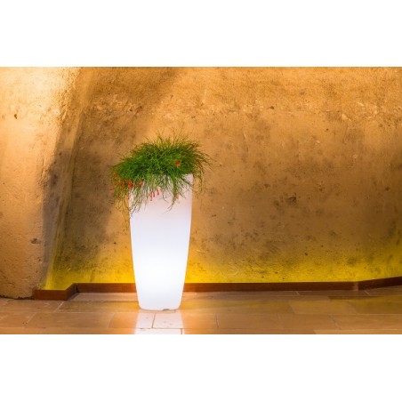 Vaso luminoso alto moderno di design Ø40 H90 in polimero resistente con LED multicolor con bateria per interno ed esterno - Made in Italy - Monacis