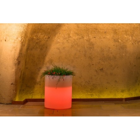 Vaso luminoso moderno di design Ø40 H50 in polimero resistente con LED rosso per interno ed esterno - Made in Italy - Monacis