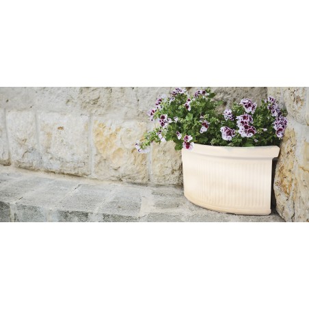 Vaso Fioriera angolare decorativa classica tradizionale 40x40 H34 in polimero resistente bianco per piante per giardini e terrazze - Made in Italy - Monacis