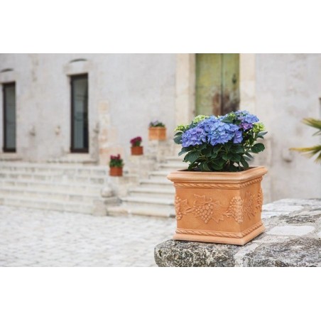 Vaso quadrato decorativo classico tradizionale 23x23 H20 in polimero resistente impruneta per piante per giardini e terrazze - Made in Italy - Monacis