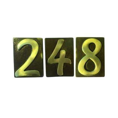 Numéros de maison en laiton finition bronzée One