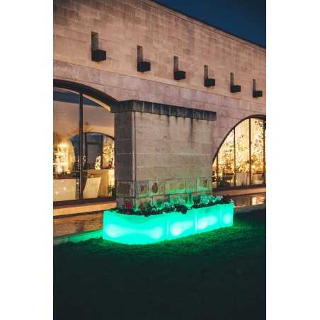 Vaso Fioriera luminosa angolare moderna di design 160x35 H50 in polimero resistente con LED verde per interno ed esterno - Made in Italy - Monacis