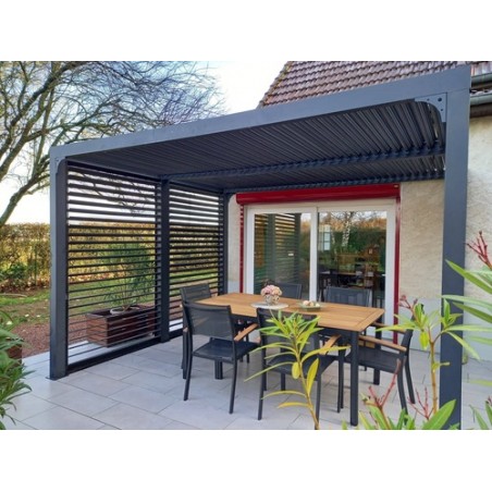 Bioclimatic Pergola 360X300cm in Aluminum with Side Privacy Screens on the 3m Side