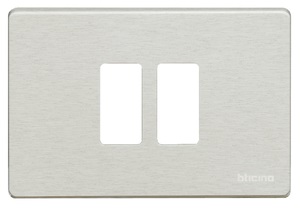 Placca Magic 3 Posti Alluminio BTICINO 503/3/AL
