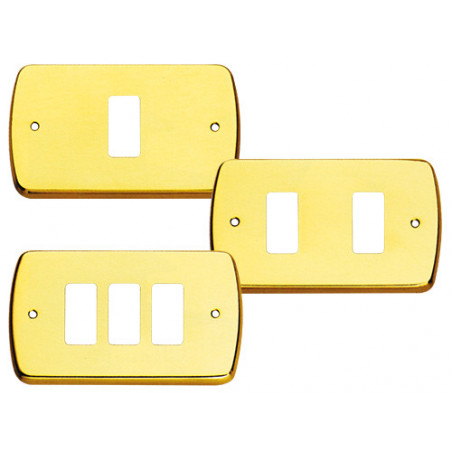 Copri interruttore – A.530 – Ottone lucido, 3 fori, dimensioni 73x125 mm